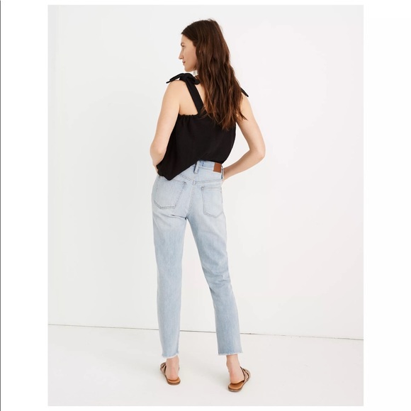 The High-Rise Slim Boyjean in Fitzgerald Wash: Button-Front Edition - 28 - Picture 4 of 9